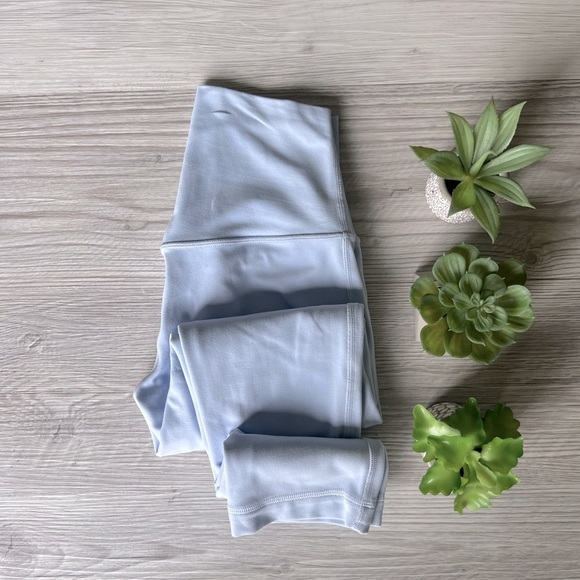 LULULEMON align high-rise crop leggings size 4 EUC - Picture 2 of 13